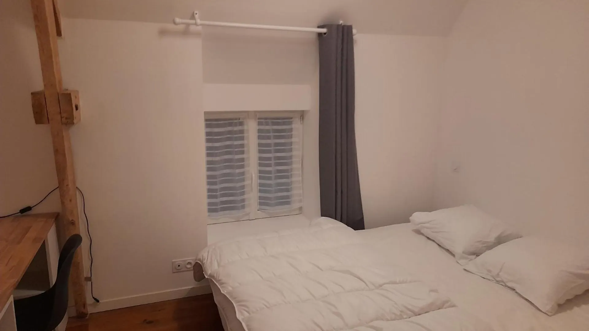 La Campagne A La Ville Pour Cette Maison Typique Renovee En 2021 Vannes Holiday home