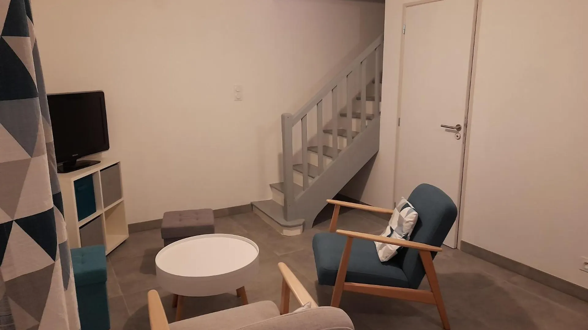 La Campagne A La Ville Pour Cette Maison Typique Renovee En 2021 Vannes Holiday home